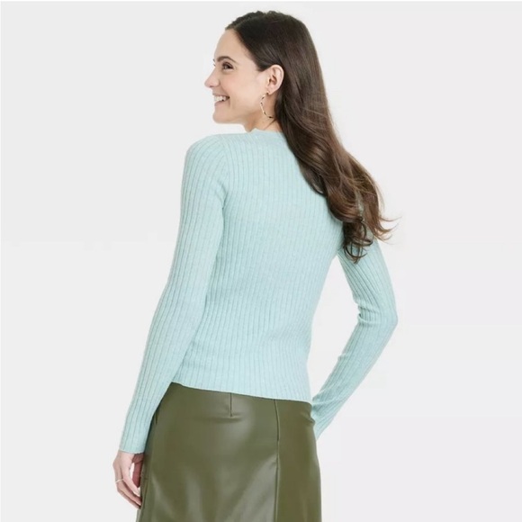 🪸 Adorable NWT Women's Fine Gauge Ribbed Button up Cardigan! - Picture 3 of 10